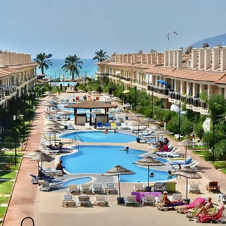 Sunset Club 3 Bedroom דירה